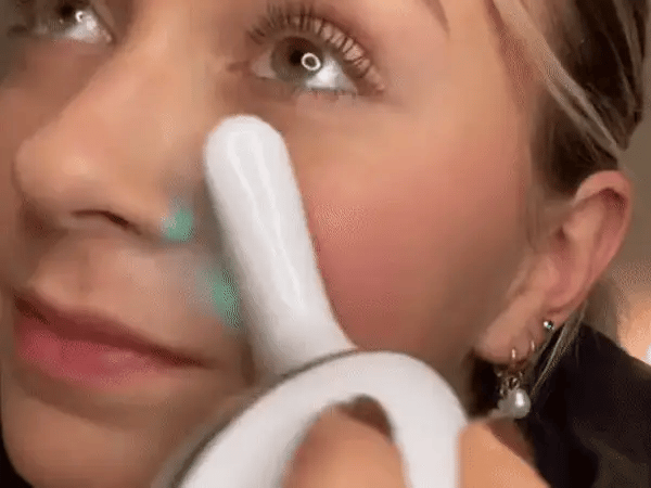 Face & Neck Lifting Massager 8 GIF 2